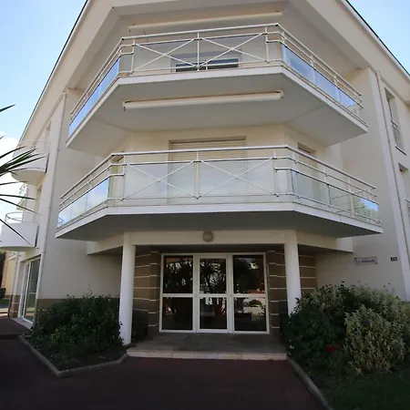 T2 Avec Balcon, A 100m De La Et Proche Des Commerces A - Fr-1-364-93 * Saint-Brevin-les-Pins