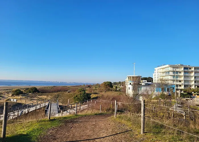 아파트 T2 Avec Balcon, A 100m De La Et Proche Des Commerces A - Fr-1-364-93