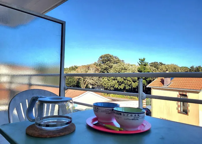 T2 Avec Balcon, A 100m De La Et Proche Des Commerces A - Fr-1-364-93 * Saint-Brevin-les-Pins