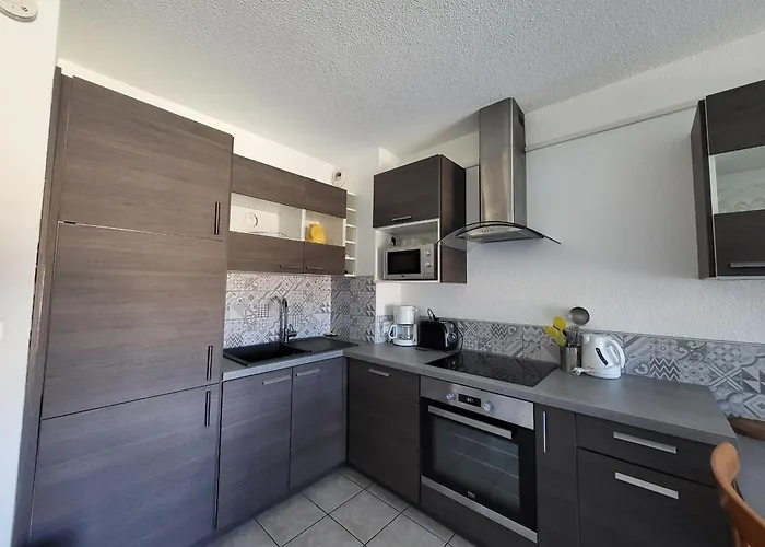 아파트 T2 Avec Balcon, A 100m De La Et Proche Des Commerces A - Fr-1-364-93 *